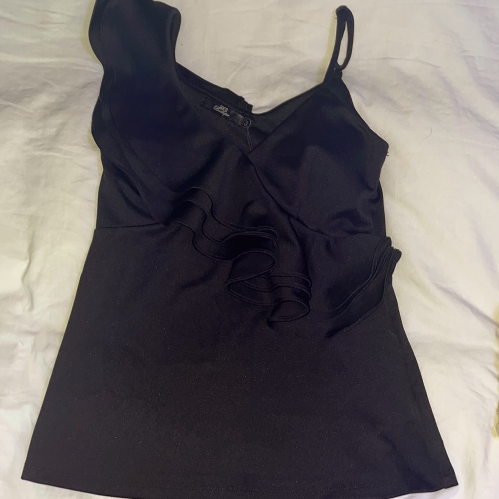 BKE Boutique black one sleeve ruffle shirt